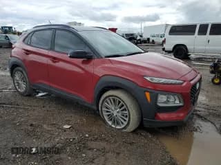 ✅ 2019 Hyundai Kona SEL • VIN: KM8K22AA3KU284737 • Лот: 69345174. Опубликован ранее на Copart с пробегом 39 150 миль. Бесплатный доступ к архиву аукционных продаж из США и подробный отчёт об истории автомобиля на DreamBid. Изображение 4.