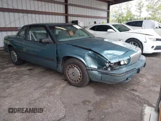 ✅ 1993 Buick Regal • VIN: 2G4WB14T7P1430035 • Лот: 43184905. Опубликован ранее на IAAI с пробегом 83 145 миль. Бесплатный доступ к архиву аукционных продаж из США и подробный отчёт об истории автомобиля на DreamBid. Изображение 1.