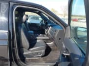 ✅ 2018 Ford Expedition Max Limited • VIN: 1FMJK2AT4JEA15801 • Lot: 43517186. Wystawiony na IAAI z przebiegiem 60 041 mil. Bezpłatny archiwum sprzedaży aukcyjnych z USA i szczegółowy raport historii pojazdu na DreamBid. Zdjęcie 5.