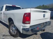 ✅ 2018 Ram 2500 Tradesman • VIN: 3C6UR5HL8JG192520 • Lot: 41609852. Wystawiony na IAAI z przebiegiem 255 003 mil. Bezpłatny archiwum sprzedaży aukcyjnych z USA i szczegółowy raport historii pojazdu na DreamBid. Zdjęcie 6.