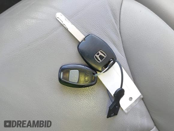 ✅ 2012 Honda CR-V EX-L • VIN: 5J6RM4H70CL027216 • Lot: 41453369. Listed on IAAI with 108,637 mi. Free auction sales archive from the USA and detailed vehicle history report at DreamBid. Image 11.