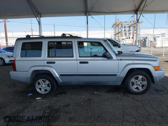 ✅ 2006 Jeep Commander • VIN: 1J8HH48K76C329934 • Лот: 41528939. Опубликован ранее на IAAI с пробегом 180 006 миль. Бесплатный доступ к архиву аукционных продаж из США и подробный отчёт об истории автомобиля на DreamBid. Изображение 13.
