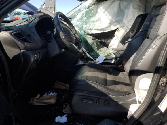 ✅ 2020 Honda CR-V Touring • VIN: 2HKRW2H92LH612695 • Lot: 84559165. Wystawiony na Copart z przebiegiem 62 150 mil. Bezpłatny archiwum sprzedaży aukcyjnych z USA i szczegółowy raport historii pojazdu na DreamBid. Zdjęcie 7.