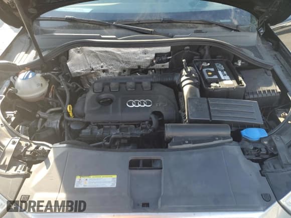 ✅ 2017 Audi Q3 Premium • VIN: WA1ECCFS6HR011478 • Lot: 81082485. Wystawiony na Copart z przebiegiem 165 820 mil. Bezpłatny archiwum sprzedaży aukcyjnych z USA i szczegółowy raport historii pojazdu na DreamBid. Zdjęcie 12.