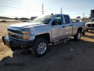 ✅ 2015 Chevrolet Silverado 2500HD LT • VIN: 1GC2KVE83FZ100421 • Лот: 48493505. Опубликован ранее на Copart с пробегом 91 181 миль. Бесплатный доступ к архиву аукционных продаж из США и подробный отчёт об истории автомобиля на DreamBid. Изображение 1.