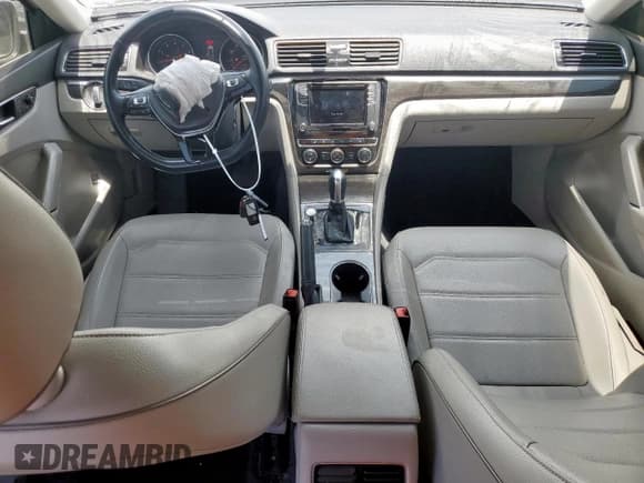 ✅ 2018 Volkswagen Passat SE • VIN: 1VWBA7A30JC044102 • Lot: 58004675. Listed on Copart with 56,199 mi. Free auction sales archive from the USA and detailed vehicle history report at DreamBid. Image 8.