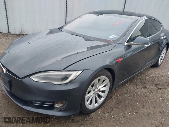 ✅ 2017 Tesla Model S 60 • VIN: 5YJSA1E17HF202747 • Lot: 43808471. Listed on IAAI with 86,966 mi. Free auction sales archive from the USA and detailed vehicle history report at DreamBid. Image 2.