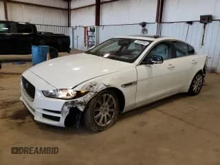 ✅ 2019 Jaguar XE 25t • VIN: SAJAR4FX3KCP48279 • Lot: 54586965. Wystawiony na Copart z przebiegiem 101 960 mil. Bezpłatny archiwum sprzedaży aukcyjnych z USA i szczegółowy raport historii pojazdu na DreamBid. Zdjęcie 1.