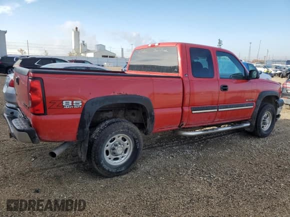 ✅ 2005 Chevrolet Silverado 2500HD LS • VIN: 1GCHK29U75E314382 • Lot: 90525575. Wystawiony na Copart z przebiegiem 97 526 mil. Bezpłatny archiwum sprzedaży aukcyjnych z USA i szczegółowy raport historii pojazdu na DreamBid. Zdjęcie 3.