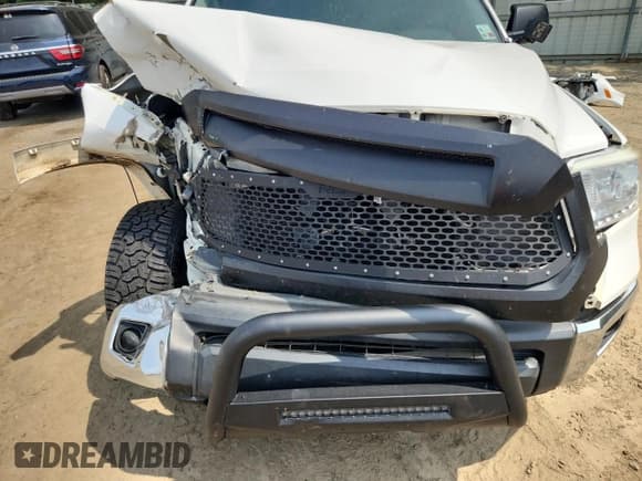 ✅ 2016 Toyota Tundra SR5 • VIN: 5TFEM5F1XGX101409 • Лот: 71789505. Опубликован ранее на Copart с пробегом 195 506 миль. Бесплатный доступ к архиву аукционных продаж из США и подробный отчёт об истории автомобиля на DreamBid. Изображение 11.