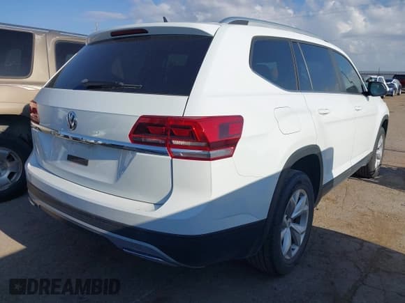 ✅ 2019 Volkswagen Atlas S • VIN: 1V2AP2CA7KC594862 • Лот: 43016781. Опубликован ранее на IAAI с пробегом 34 130 миль. Бесплатный доступ к архиву аукционных продаж из США и подробный отчёт об истории автомобиля на DreamBid. Изображение 4.
