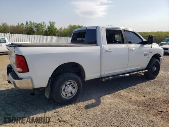 ✅ 2016 Ram 2500 SLT • VIN: 3C6UR5DJ1GG107515 • Lot: 52771795. Listed on Copart with 137,734 mi. Free auction sales archive from the USA and detailed vehicle history report at DreamBid. Image 3.