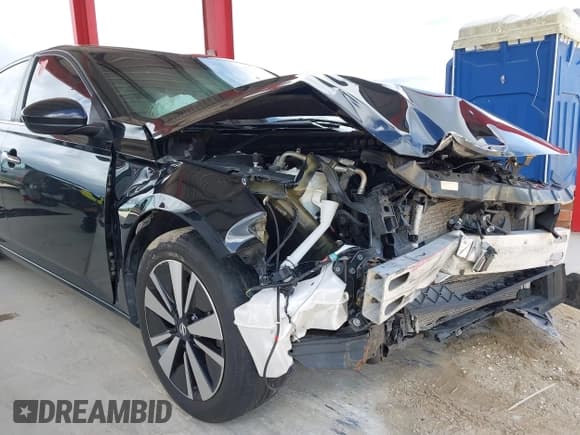 ✅ 2022 Nissan Altima SV • VIN: 1N4BL4DV8NN314573 • Lot: 42917483. Wystawiony na IAAI z przebiegiem 100 889 mil. Bezpłatny archiwum sprzedaży aukcyjnych z USA i szczegółowy raport historii pojazdu na DreamBid. Zdjęcie 13.