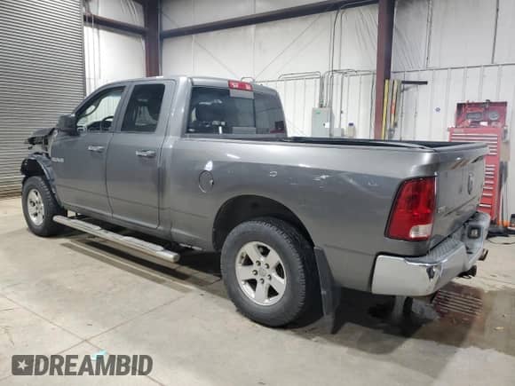 2010 Dodge 1500 ST с VIN 1D7RV1GP7AS135120, выставлен на аукционе Copart как лот 82037144 с пробегом 155 680 миль миль и Списание • Salvage title. История ставок и продаж доступна на DreamBid. Изображение 2.