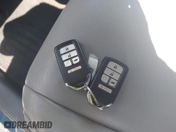 ✅ 2022 Honda Pilot Touring 7-Passenger • VIN: 5FNYF6H6XNB015742 • Lot: 42832149. Listed on IAAI with 101,054 mi. Free auction sales archive from the USA and detailed vehicle history report at DreamBid. Image 11.