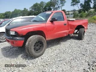 ✅ 1998 Dodge Dakota • VIN: 1B7GG26X5WS753854 • Lot: 57213765. Wystawiony na Copart z przebiegiem Nie podano. Bezpłatny archiwum sprzedaży aukcyjnych z USA i szczegółowy raport historii pojazdu na DreamBid. Zdjęcie 1.