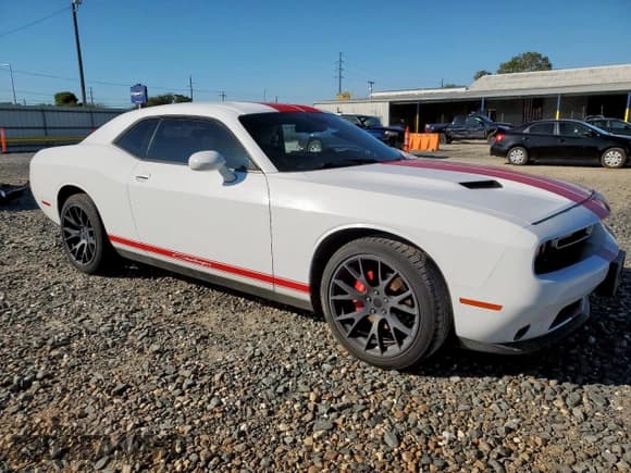✅ 2015 Dodge Challenger SXT • VIN: 2C3CDZAG0FH715435 • Lot: 91255695. Listed on Copart with 148,574 mi. Free auction sales archive from the USA and detailed vehicle history report at DreamBid. Image 4.