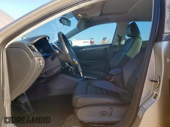 ✅ 2013 Volkswagen Jetta SEL • VIN: 3VWLP7AJ5DM265120 • Lot: 90397165. Listed on Copart with 159,853 mi. Free auction sales archive from the USA and detailed vehicle history report at DreamBid. Image 7.