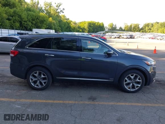 ✅ 2017 Kia Sorento SX • VIN: 5XYPKDA50HG237412 • Lot: 42776791. Listed on IAAI with 171,470 mi. Free auction sales archive from the USA and detailed vehicle history report at DreamBid. Image 13.