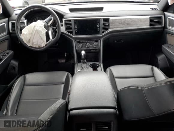 ✅ 2021 Volkswagen Atlas SE • VIN: 1V2KC2CA5MC239112 • Lot: 89823965. Listed on Copart with Not provided. Free auction sales archive from the USA and detailed vehicle history report at DreamBid. Image 8.