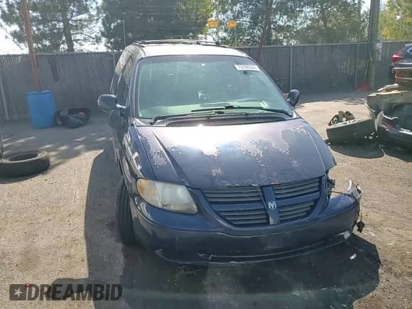 2005 Dodge Caravan с VIN 1D4GP24R15B403093, выставлен на аукционе Copart как лот 73196504 с пробегом 219 493 миль миль и Списание • Salvage title. История ставок и продаж доступна на DreamBid. Изображение 11.