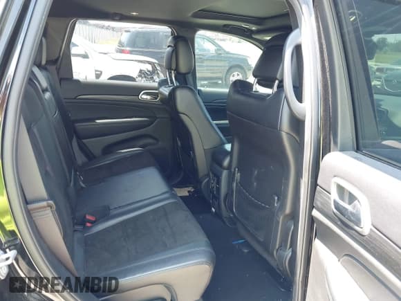 ✅ 2019 Jeep Grand Cherokee Upland • VIN: 1C4RJEAG0KC792326 • Lot: 42723345. Listed on IAAI with 71,977 mi. Free auction sales archive from the USA and detailed vehicle history report at DreamBid. Image 8.