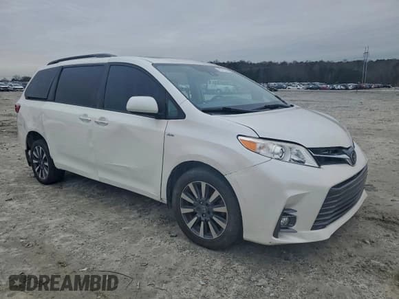 ✅ 2019 Toyota Sienna XLE • VIN: 5TDDZ3DC9KS226292 • Lot: 95211375. Wystawiony na Copart z przebiegiem 84 052 mil. Bezpłatny archiwum sprzedaży aukcyjnych z USA i szczegółowy raport historii pojazdu na DreamBid. Zdjęcie 4.