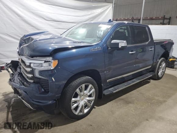 ✅ 2022 Chevrolet Silverado 1500 • VIN: 1GCUDJET1NZ587035 • Лот: 65178095. Опубликован ранее на Copart с пробегом 30 740 миль. Бесплатный доступ к архиву аукционных продаж из США и подробный отчёт об истории автомобиля на DreamBid. Изображение 1.