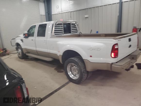 ✅ 2008 Ford F-450 XL • VIN: 1FTXW43R28EB44145 • Lot: 42704195. Wystawiony na Copart z przebiegiem Nie podano. Bezpłatny archiwum sprzedaży aukcyjnych z USA i szczegółowy raport historii pojazdu na DreamBid. Zdjęcie 2.