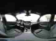 2020 BMW 3 Series 330i xDrive z VIN 3MW5R7J03L8B19154, wystawiony jako IAAI lot #43118571 z przebiegiem 32 086 mil mil oraz . Historia ofert i sprzedaży dostępna na DreamBid. Obrazek 18.