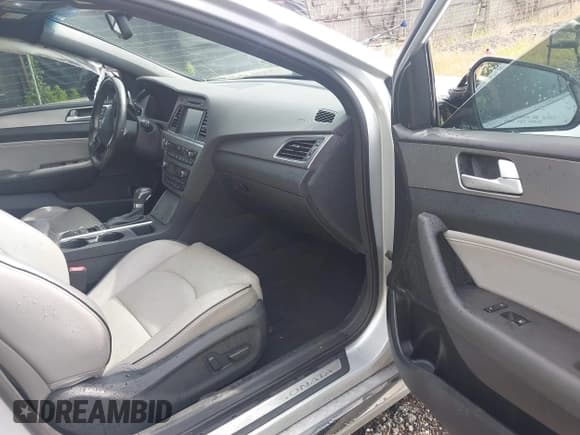 ✅ 2015 Hyundai Sonata Limited • VIN: 5NPE34ABXFH204630 • Лот: 42597813. Опубликован ранее на IAAI с пробегом 112 678 миль. Бесплатный доступ к архиву аукционных продаж из США и подробный отчёт об истории автомобиля на DreamBid. Изображение 5.