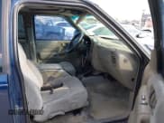 ✅ 2001 Chevrolet Blazer LS • VIN: 1GNCT18W51K144367 • Lot: 43553034. Listed on IAAI with 161,640 mi. Free auction sales archive from the USA and detailed vehicle history report at DreamBid. Image 5.