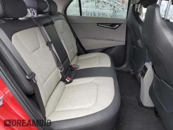 ✅ 2023 Kia Niro Wave • VIN: KNDCT3L14P5032652 • Lot: 90513345. Wystawiony na Copart z przebiegiem 14 411 mil. Bezpłatny archiwum sprzedaży aukcyjnych z USA i szczegółowy raport historii pojazdu na DreamBid. Zdjęcie 11.