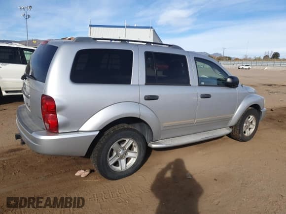 ✅ 2005 Dodge Durango Limited • VIN: 1D4HB58D15F574292 • Лот: 90293345. Опубликован ранее на Copart с пробегом 174 154 миль. Бесплатный доступ к архиву аукционных продаж из США и подробный отчёт об истории автомобиля на DreamBid. Изображение 3.