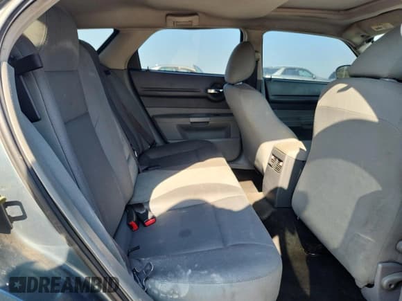 ✅ 2005 Dodge Magnum SE • VIN: 2D4FV48V35H570230 • Lot: 80493115. Wystawiony na Copart z przebiegiem 211 589 mil. Bezpłatny archiwum sprzedaży aukcyjnych z USA i szczegółowy raport historii pojazdu na DreamBid. Zdjęcie 11.