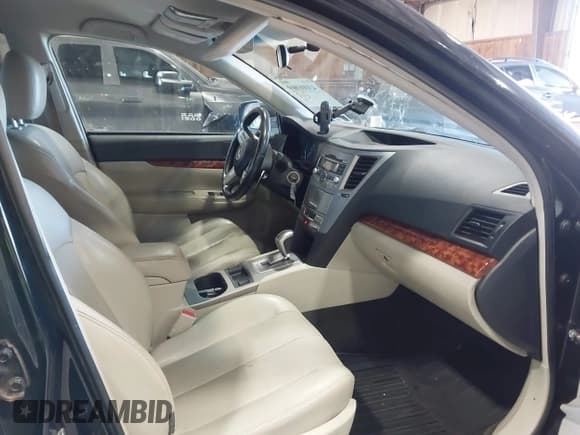 ✅ 2011 Subaru Outback Limited • VIN: 4S4BRDJC5B2416398 • Lot: 43006909. Listed on IAAI with 221,972 mi. Free auction sales archive from the USA and detailed vehicle history report at DreamBid. Image 5.