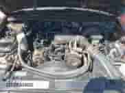 1997 Chevrolet Blazer LS z VIN 1GNCT18W7VK136406, wystawiony jako IAAI lot #42574267 z przebiegiem 185 908 mil mil oraz . Historia ofert i sprzedaży dostępna na DreamBid. Obrazek 10.