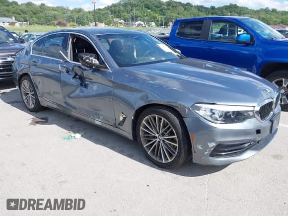 ✅ 2019 BMW 5 Series 530i xDrive • VIN: WBAJA7C51KWW12626 • Lot: 42335449. Listed on IAAI with 71,798 mi. Free auction sales archive from the USA and detailed vehicle history report at DreamBid. Image 1.
