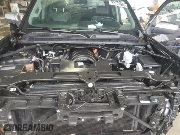 ✅ 2018 Chevrolet Silverado 1500 High Country • VIN: 3GCUKTEC5JG638273 • Lot: 82707955. Wystawiony na Copart z przebiegiem 90 093 mil. Bezpłatny archiwum sprzedaży aukcyjnych z USA i szczegółowy raport historii pojazdu na DreamBid. Zdjęcie 11.