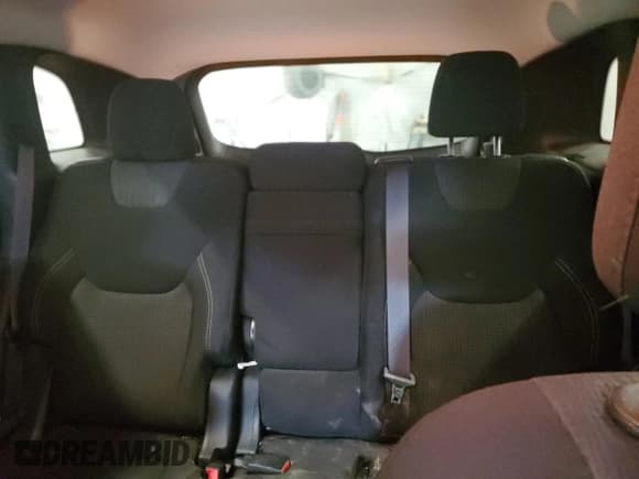 ✅ 2016 Jeep Cherokee Latitude • VIN: 1C4PJMCSXGW253835 • Lot: 92085015. Listed on Copart with 181,150 mi. Free auction sales archive from the USA and detailed vehicle history report at DreamBid. Image 10.