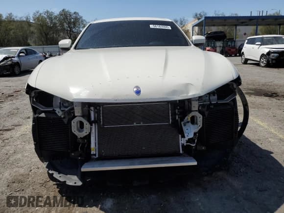 ✅ 2018 Maserati Levante • VIN: ZN661XUA4JX303647 • Лот: 58183995. Опубликован ранее на Copart с пробегом 29 804 миль. Бесплатный доступ к архиву аукционных продаж из США и подробный отчёт об истории автомобиля на DreamBid. Изображение 5.