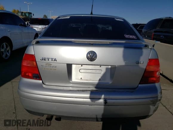 ✅ 2003 Volkswagen Jetta Wolfsburg Edition • VIN: 3VWPE69M13M173503 • Lot: 78755244. Listed on Copart with 180,753 mi. Free auction sales archive from the USA and detailed vehicle history report at DreamBid. Image 6.