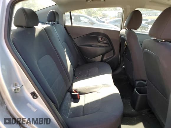 ✅ 2017 Kia Rio LX • VIN: KNADM4A35H6029120 • Lot: 81789675. Wystawiony na Copart z przebiegiem 99 058 mil. Bezpłatny archiwum sprzedaży aukcyjnych z USA i szczegółowy raport historii pojazdu na DreamBid. Zdjęcie 10.