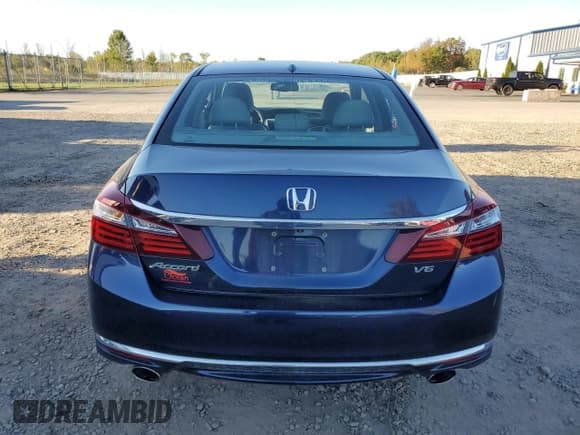 ✅ 2017 Honda Accord EX-L • VIN: 1HGCR3F86HA009679 • Лот: 84718195. Опубликован ранее на Copart с пробегом 111 108 миль. Бесплатный доступ к архиву аукционных продаж из США и подробный отчёт об истории автомобиля на DreamBid. Изображение 6.
