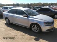 ✅ 2014 Volkswagen Jetta SE • VIN: 3VWD07AJ4EM265376 • Лот: 43528683. Опубликован ранее на IAAI с пробегом 187 984 миль. Бесплатный доступ к архиву аукционных продаж из США и подробный отчёт об истории автомобиля на DreamBid. Изображение 1.