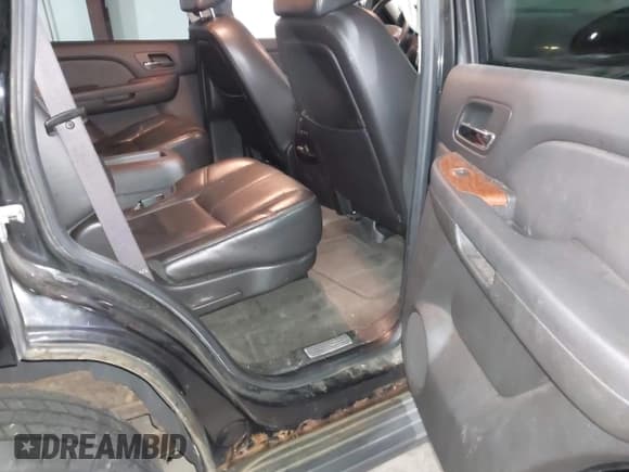 ✅ 2008 GMC Yukon SLT 4SB • VIN: 1GKFK13038R120506 • Лот: 43815971. Опубликован ранее на IAAI с пробегом 178 333 миль. Бесплатный доступ к архиву аукционных продаж из США и подробный отчёт об истории автомобиля на DreamBid. Изображение 8.