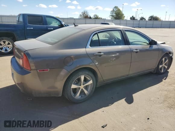 ✅ 2011 Chevrolet Malibu 1LT • VIN: 1G1ZC5E15BF114341 • Lot: 75887574. Listed on Copart with 102,693 mi. Free auction sales archive from the USA and detailed vehicle history report at DreamBid. Image 3.