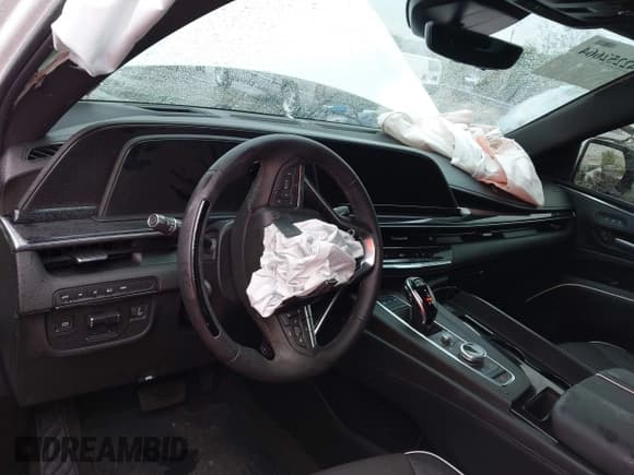 ✅ 2024 Cadillac Escalade 4WD Sport • VIN: 1GYS4EKL1RR351567 • Лот: 42252664. Опубликован ранее на IAAI с пробегом 7 513 миль. Бесплатный доступ к архиву аукционных продаж из США и подробный отчёт об истории автомобиля на DreamBid. Изображение 17.