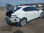 ✅ 2017 Acura ILX • VIN: 19UDE2F33HA005216 • Лот: 43302122. Опубликован ранее на IAAI с пробегом 181 980 миль. Бесплатный доступ к архиву аукционных продаж из США и подробный отчёт об истории автомобиля на DreamBid. Изображение 4.