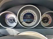 ✅ 2015 Mercedes-Benz C 250 • VIN: WDDGJ4HB8FG353438 • Lot: 66944305. Wystawiony na Copart z przebiegiem 127 768 mil. Bezpłatny archiwum sprzedaży aukcyjnych z USA i szczegółowy raport historii pojazdu na DreamBid. Zdjęcie 9.